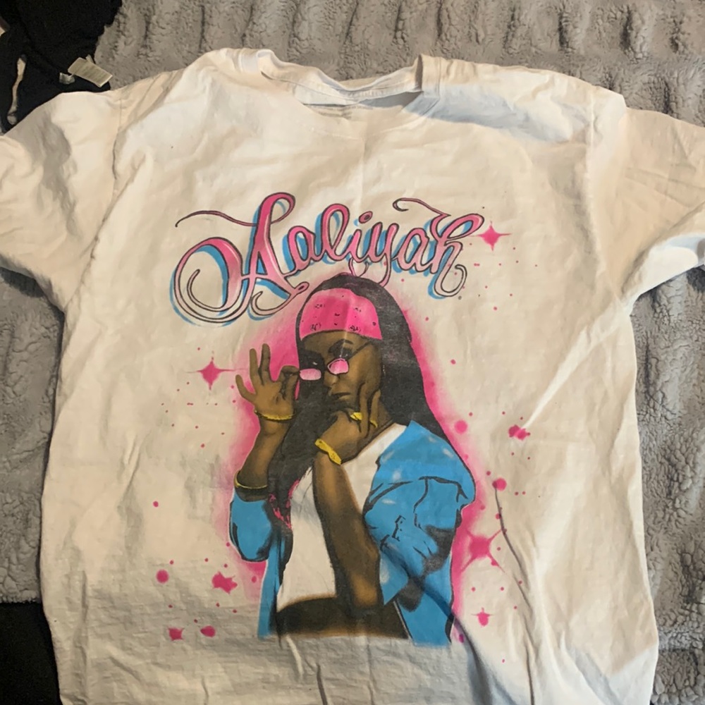White Aaliyah tee shirts